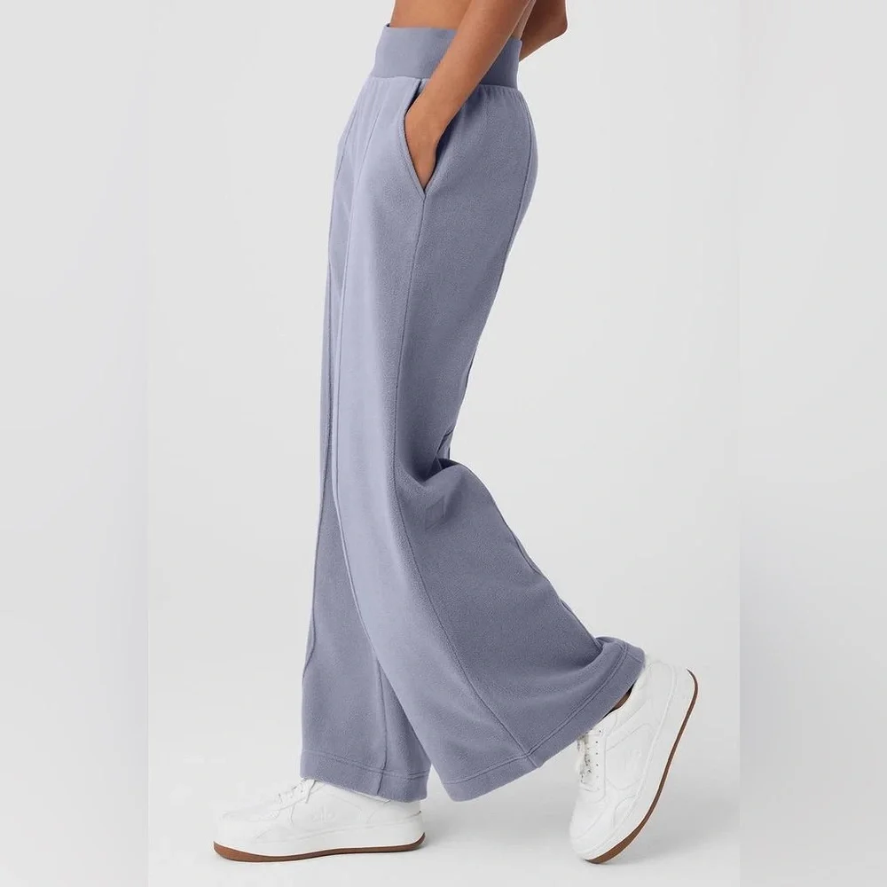 ALO YOGA | ✨NEW✨ Polar Fleece High-Waist Snowdrift Wide Leg Pant in Fog